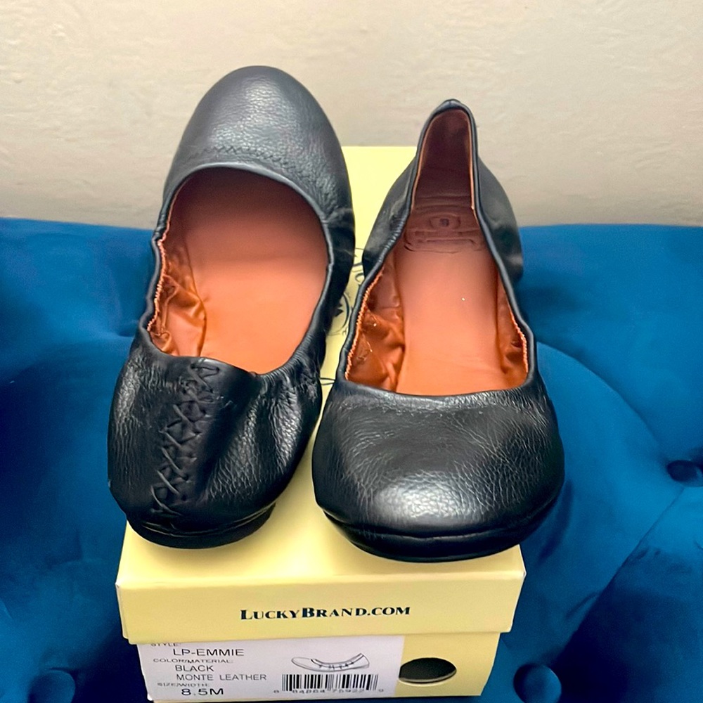 Lucky brand LP-EMMIE flats in black size 8.5
